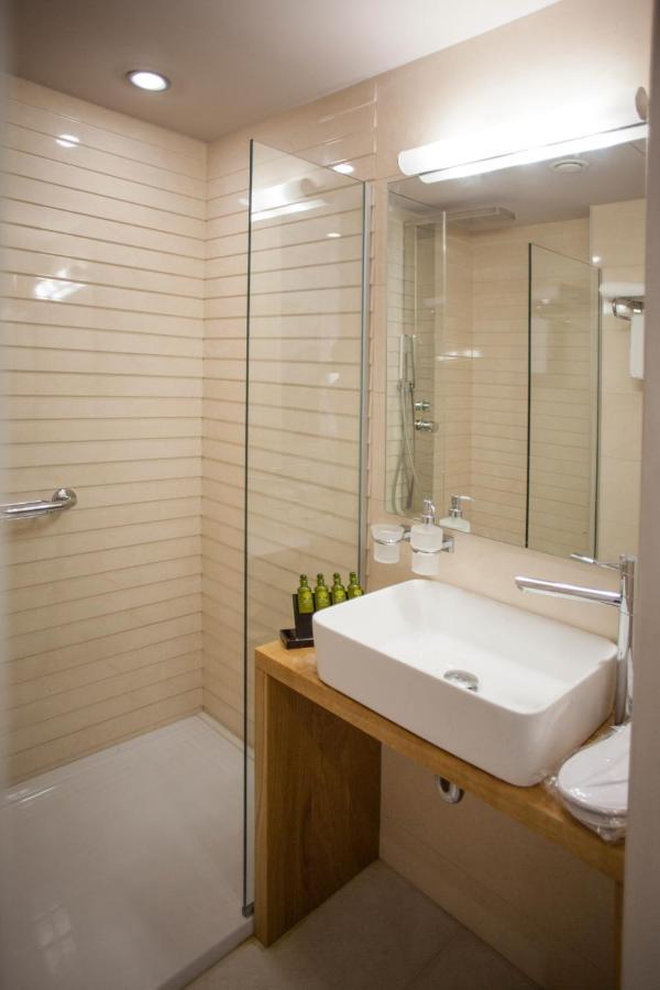 העיירה רתימנו Onar Superior Suites מראה חיצוני תמונה